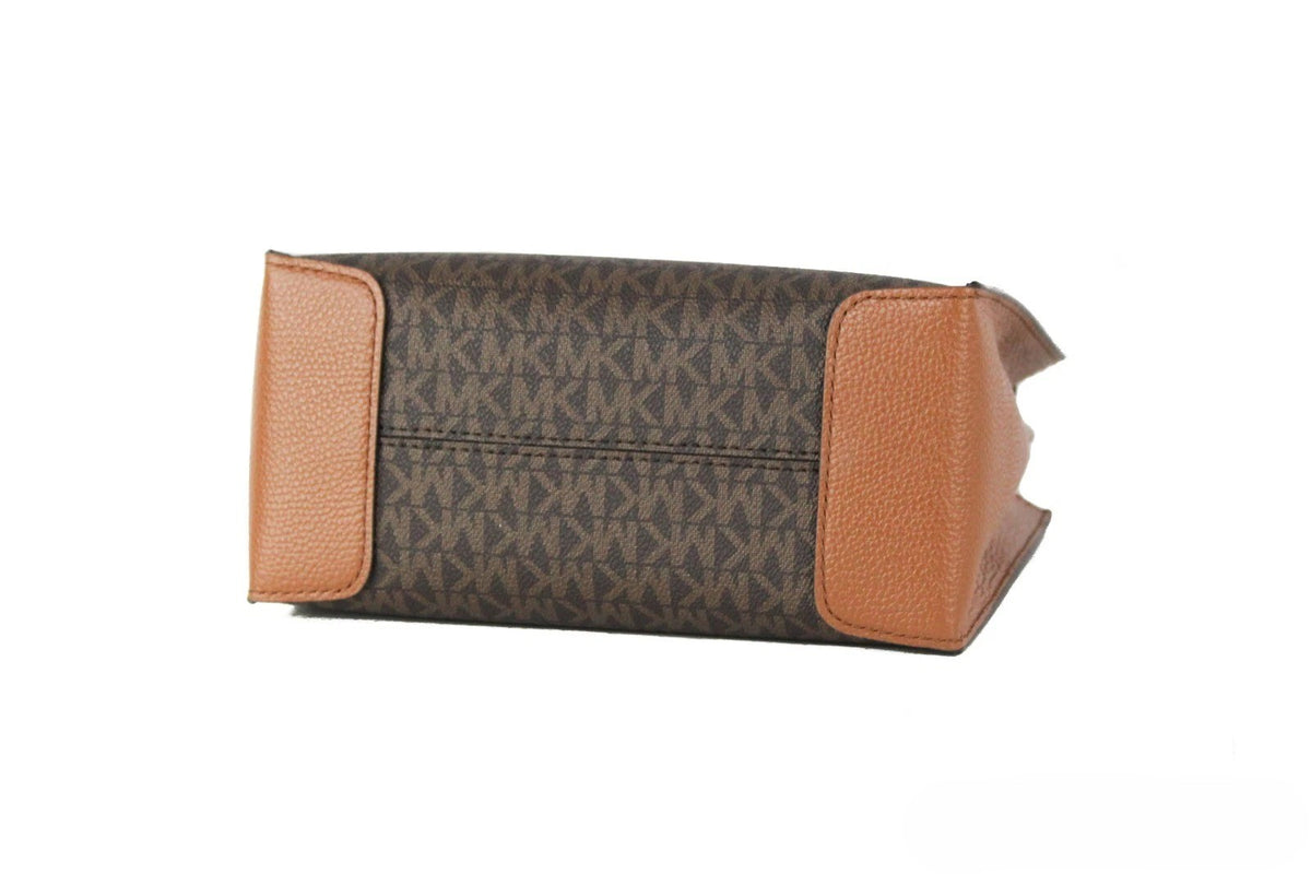 Medium Crossbody Handbag by Michael Kors for women in leather brown, gold & patterned features an versatile silhouette, showcasing a secure and versatile with versatile crossbody-strap, handle & detachable-strap for a versatile finish.
