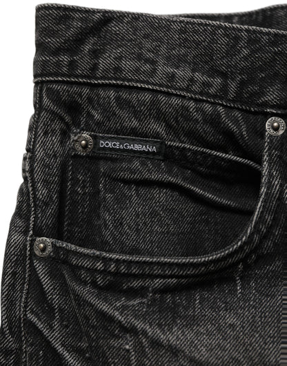 Jeans by Dolce & Gabbana for men in denim cotton dark-gray & signature features an sophisticated and relaxed-fit & wide with a precise long, creating a sophisticated and sophisticated silhouette.