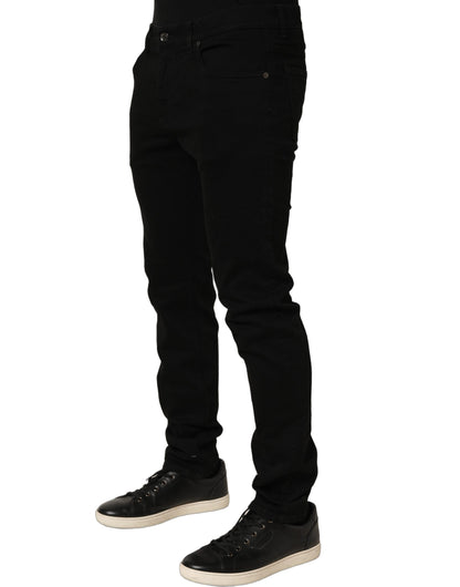 Jeans by Dolce & Gabbana for men in stretch denim cotton black & signature features an sophisticated and skinny with a precise long, creating a sophisticated and sophisticated silhouette.