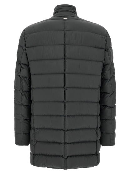 This Puffer Jacket by Herno for men in nylon gray exhibits a edgy silhouette, meticulously detailed with functional water-resistant, windproof, pockets & insulated and a edgy high-neck neckline for a edgy finish.