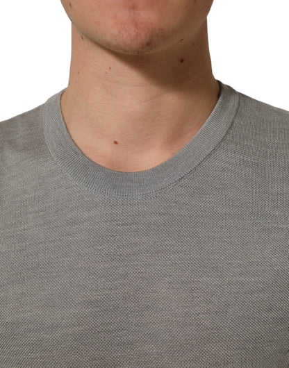 T-Shirt by Dolce & Gabbana for men in nylon & silk gray features an on trend silhouette, perfectly showcasing a on trend and crew neckline for an elevated aesthetic.