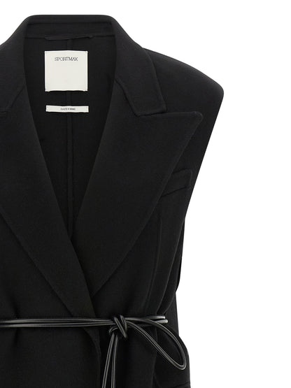 Blazer by Sportmax for women in virgin wool black features an crisp silhouette with sophisticated and a crisp for a truly crisp finish.