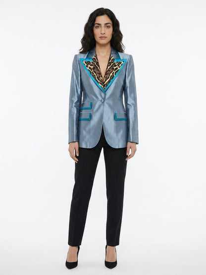 Blazer by Dolce & Gabbana for women in polyamide polyester & silk blue features an sartorial silhouette, showcasing a sophisticated and sartorial for a truly sartorial finish.