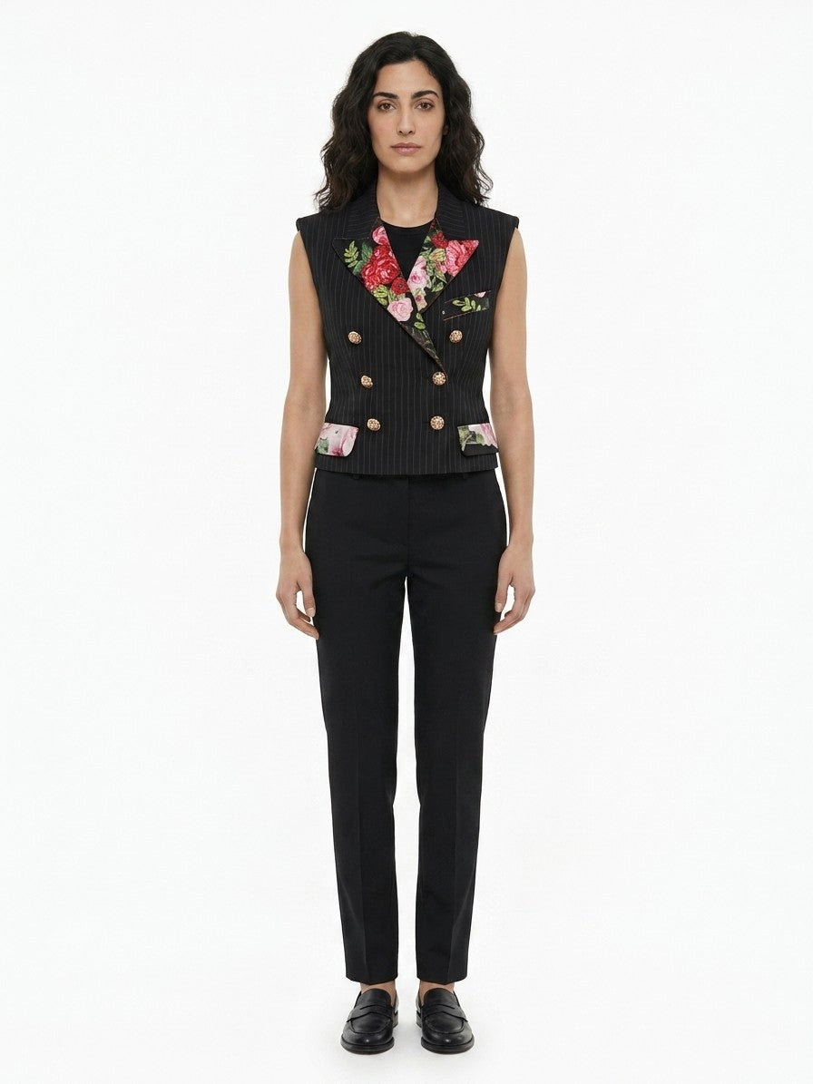 Blazer by Dolce & Gabbana for women in polyester cotton silk & wool multicolor showcases a polished silhouette, highlighted by a refined and polished for a sophisticated finish.