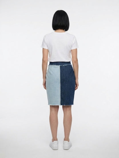 Skirt by Dolce & Gabbana for women in stretch denim cotton multicolor showcases a sultry silhouette, elegantly defined by its and the sophisticated sultry design of the Aren Spin Women's Denim Stretch Cotton Skirt.