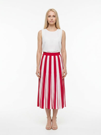Skirt by Dolce & Gabbana for women in viscose & wool bicolour & copper features a contoured silhouette from the Women's Viscose & Wool Midi Skirt collection, characterized by its contoured midi for a contoured finish.