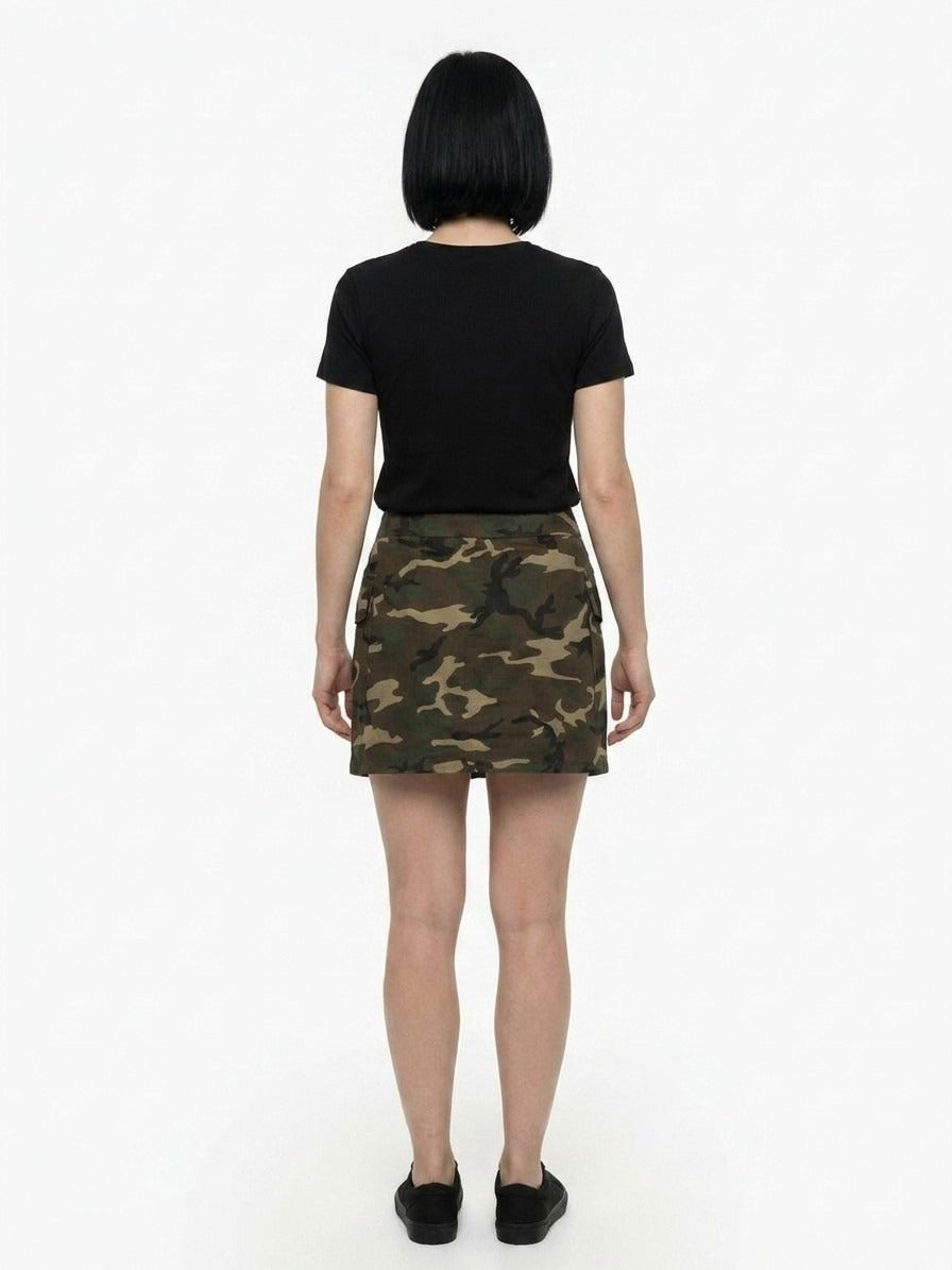 Skirt by Dolce & Gabbana for women in cotton multicolor features a contoured silhouette from the Women's Cotton Mini Skirt collection, characterized by its contoured mini for a contoured finish.