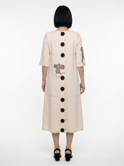 Dress by Dolce & Gabbana for women in polyamide polyester cotton & silk cream & patterned showcases a striking silhouette, elegantly detailed with a , refined , and a striking midi for a striking finish.