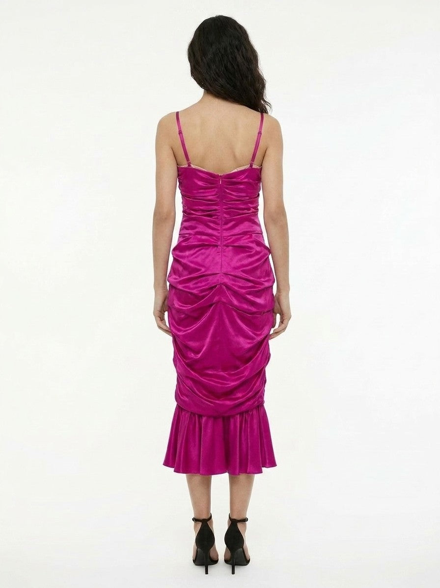 Dress by Dolce & Gabbana for women in silk polyamide & cotton purple features an sultry silhouette defined by a and , falling to an sultry midi for a sultry look.