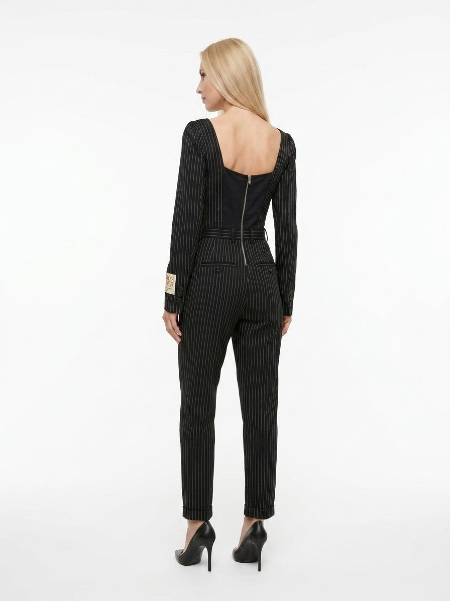 This One-Piece by Dolce & Gabbana for women in polyamide cotton silk & wool multicolor presents a on trend silhouette, elegantly finished with and a on trend .