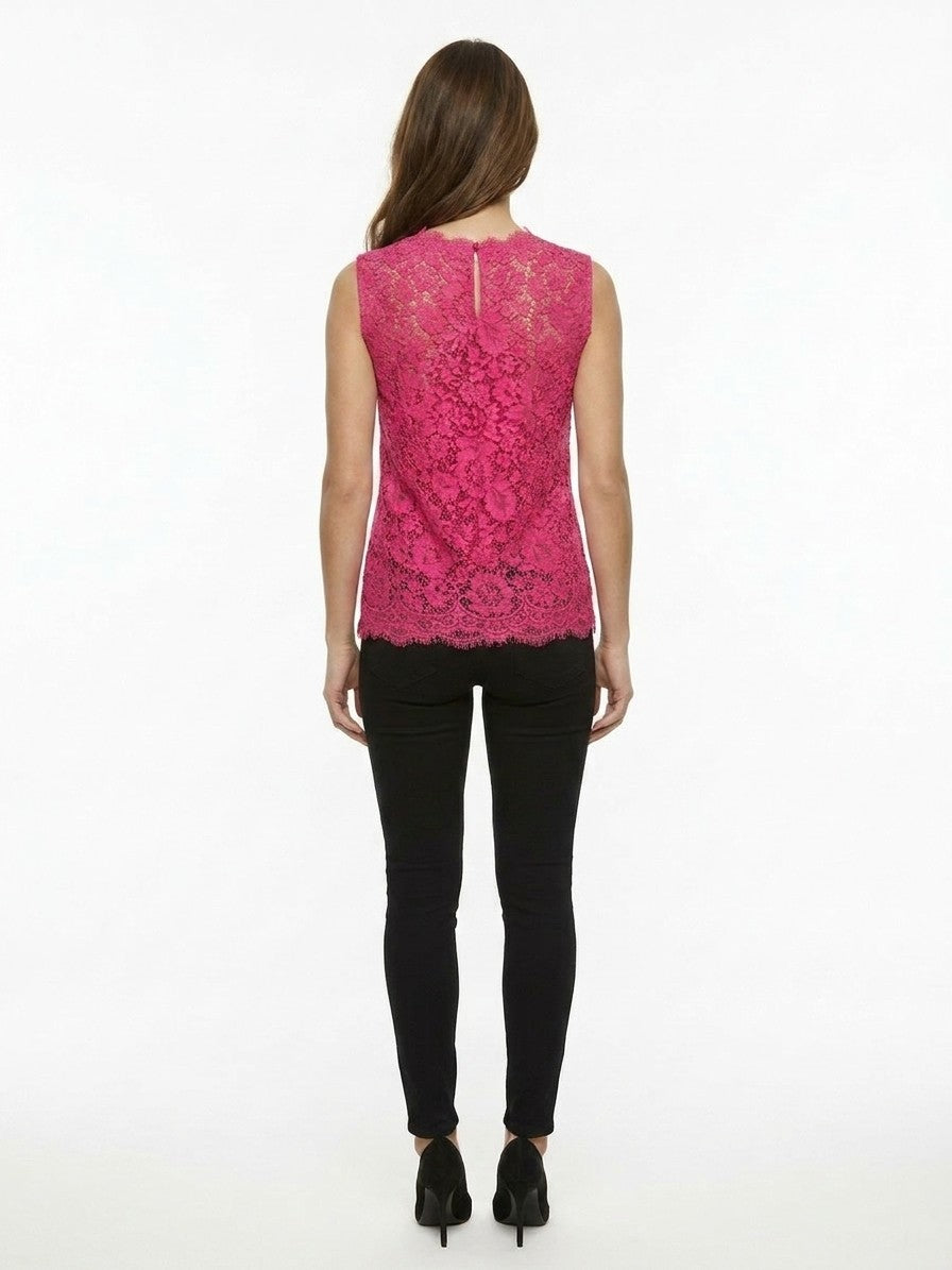 T-Shirt by Dolce & Gabbana for women in cotton polyamide viscose & silk pink features an edgy silhouette, meticulously detailed with a sophisticated and for a truly edgy finish.