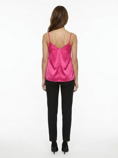 Shirt by Dolce & Gabbana for women in silk pink, featuring a nuanced and nuanced for a sophisticated finish.