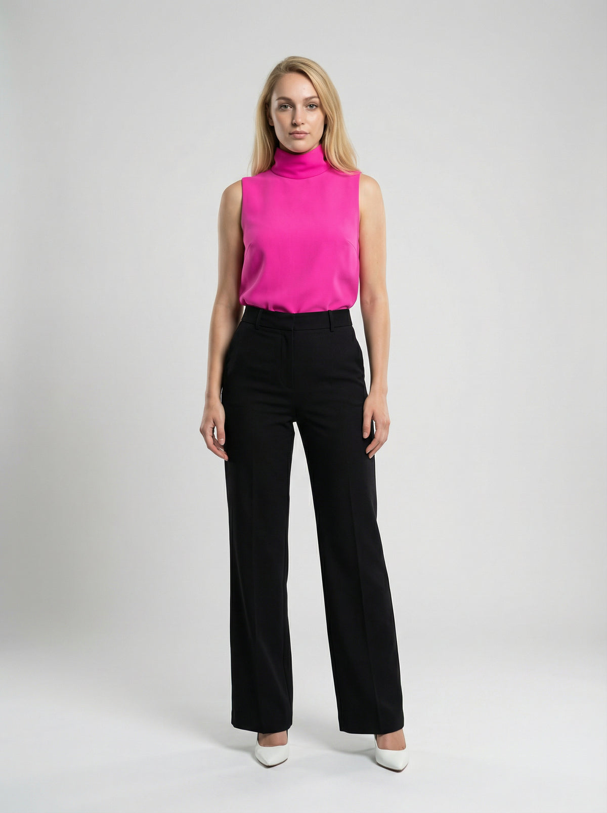 T-Shirt by Dolce & Gabbana for women in virgin wool silk & elastane purple features an edgy silhouette, meticulously detailed with a sophisticated sleeveless and for a truly edgy finish.