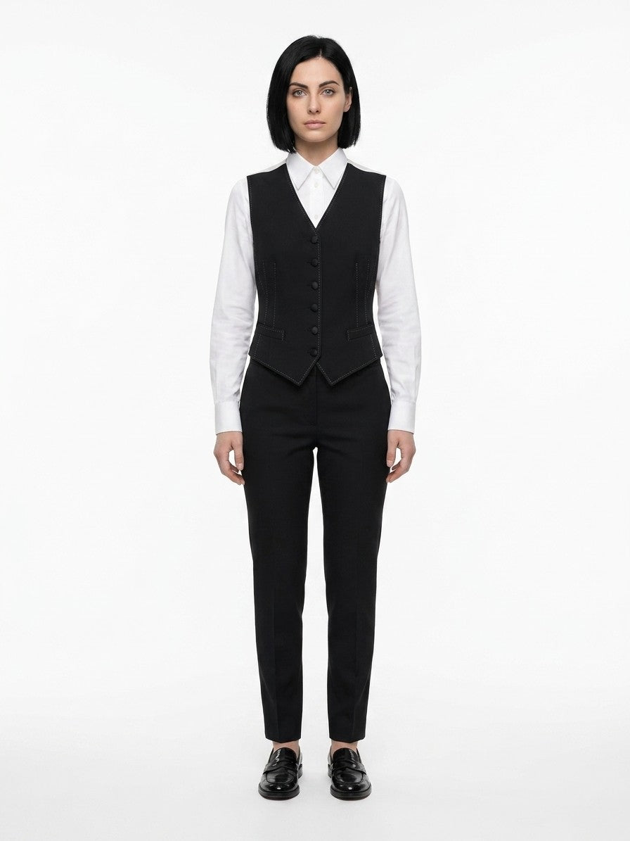 Vest by Dolce & Gabbana for women in polyamide silk & virgin wool blue features a enviable silhouette, elegantly detailed with a enviable and functional for a enviable finish.