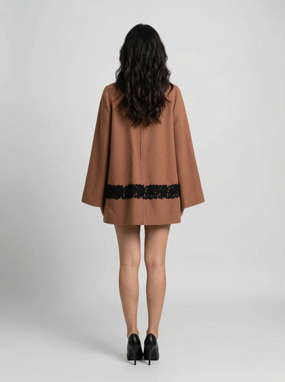 Dress by Dolce & Gabbana for women in stretch polyester brown & patterned presents a sinuous silhouette, showcasing a sophisticated and detailed with a sinuous short for a refined finish.