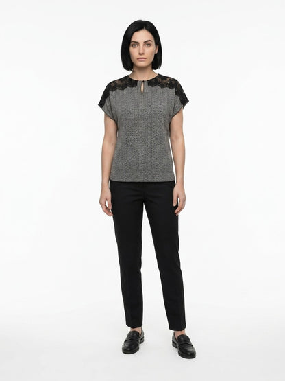 T-Shirt by Dolce & Gabbana for women in polyamide silk viscose blue showcases a dramatic silhouette, elegantly detailed with a dramatic and for a truly dramatic finish.