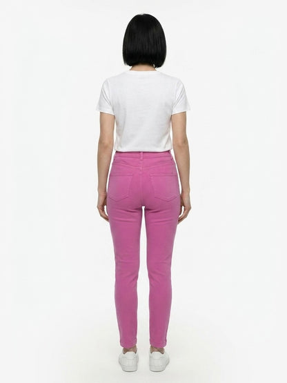 T-Shirt by Dolce & Gabbana for women in stretch cotton pink features a plush silhouette, showcasing a sophisticated and for a truly plush finish.
