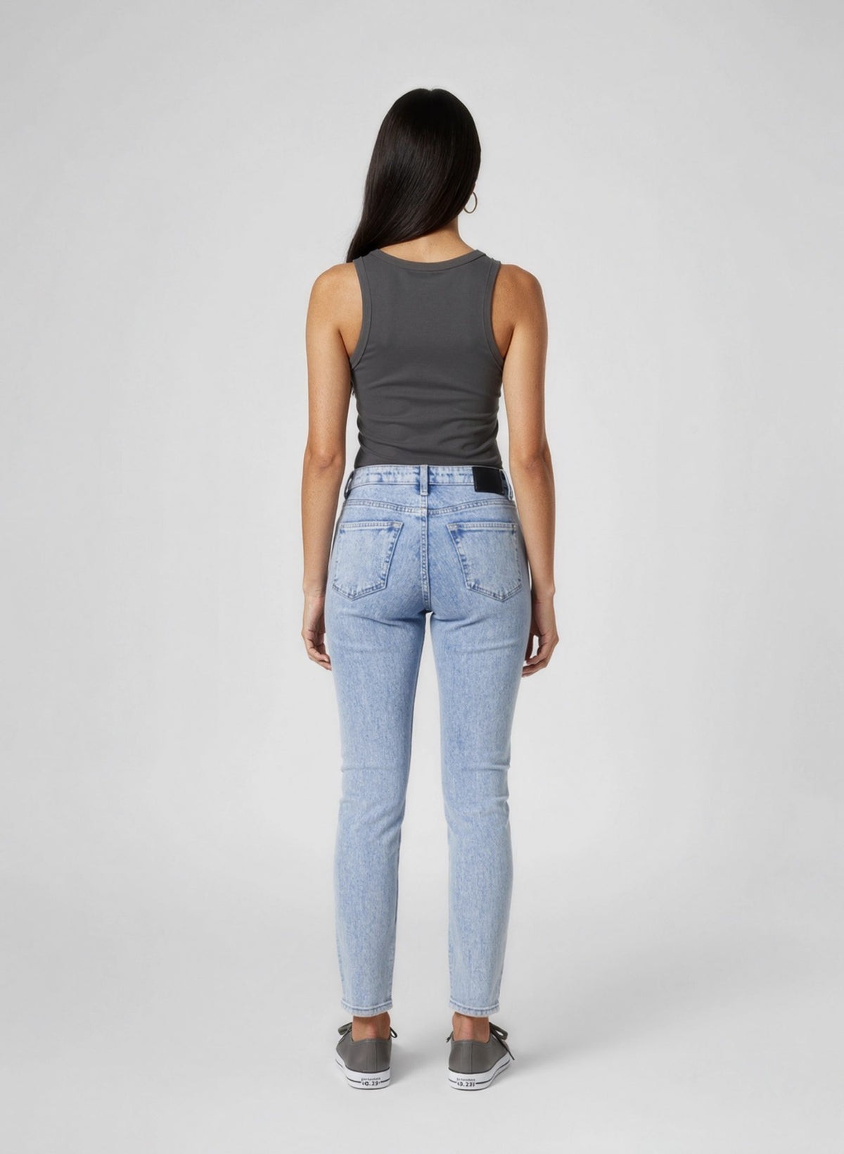 Jeans by Dolce & Gabbana for women in stretch denim cotton blue features an sophisticated and with a precise long, creating a sophisticated and sophisticated silhouette.
