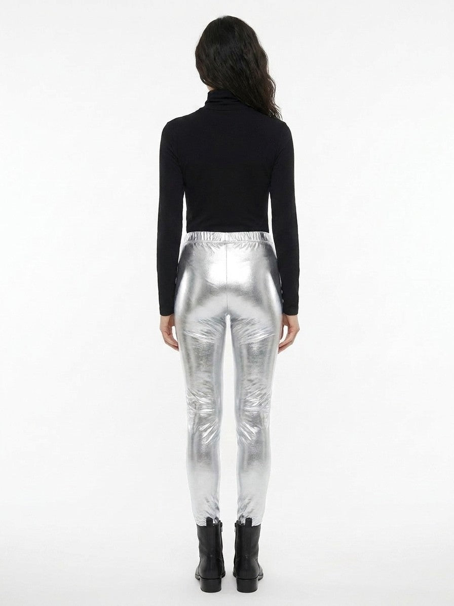 Trousers by Dolce & Gabbana for women in stretch polyester silver presents a perennial silhouette, meticulously tailored with a skinny cut, long finish, and an elegant .