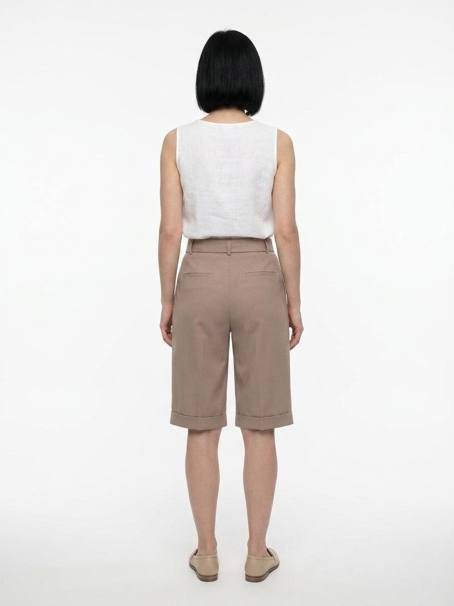 Shorts by Dolce & Gabbana for women in virgin wool pink & signature features a architectural silhouette, showcasing a architectural and short defined by a sophisticated for a premium, elevated aesthetic.