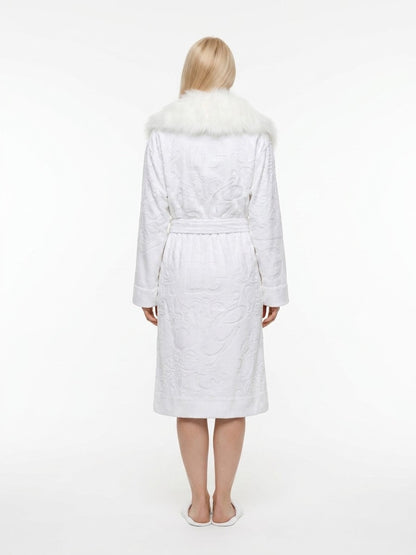 This Robe by Dolce & Gabbana for women in cotton multicolor features an sumptuous silhouette that elegantly showcases the sumptuous details and refined aesthetic of the Heart Talk Women's Cotton Robe.
