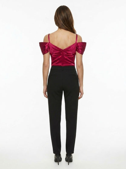 T-Shirt by Dolce & Gabbana for women in silk pink features an edgy silhouette, meticulously detailed with a sophisticated and for a truly edgy finish.