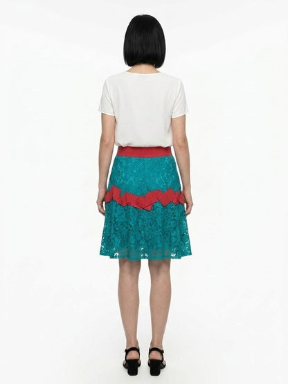 Skirt by Dolce & Gabbana for women in stretch polyamide polyester pink features a contoured silhouette from the Women's Stretch Polyamide Polyester Skirt collection, characterized by its contoured for a contoured finish.