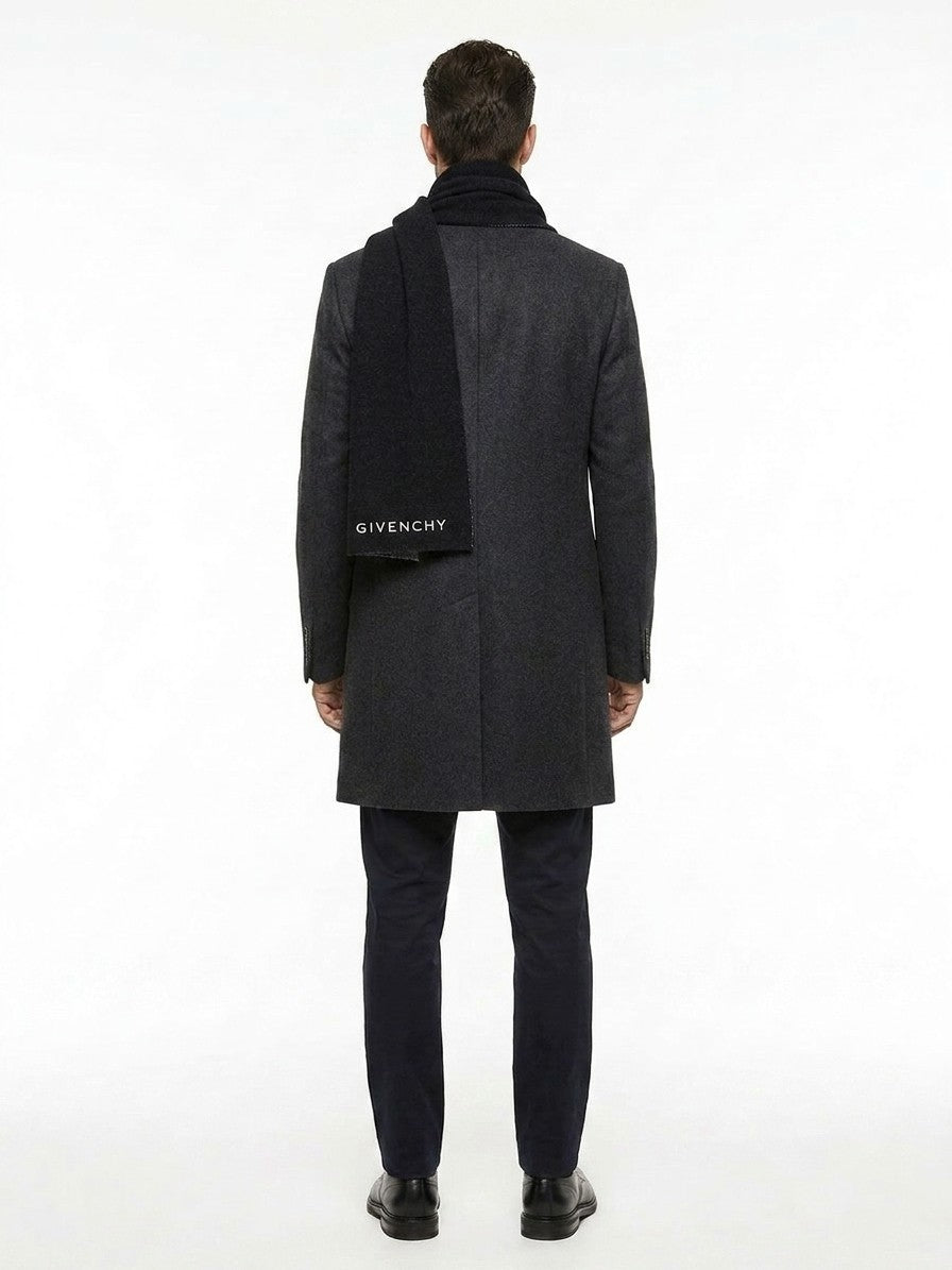 Scarf by Givenchy for men in virgin wool & silk bicolour presents a effortlessly chic silhouette, artfully capturing the essence of the effortlessly chic Virgin Wool & Silk Wrap Scarf design for a sophisticated look.