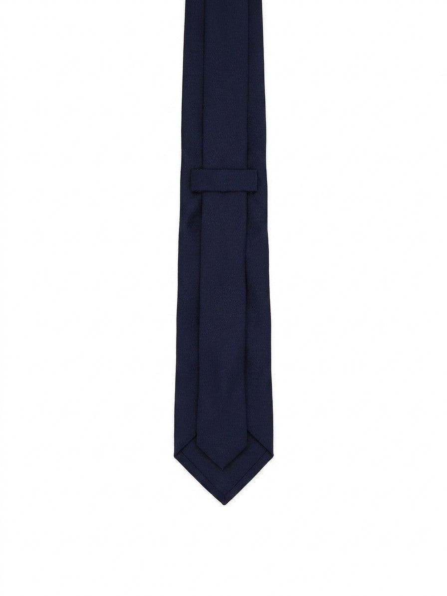 Necktie by Givenchy for men in silk blue features an stately silhouette that beautifully highlights the sophisticated style of the Gala Silk Necktie.