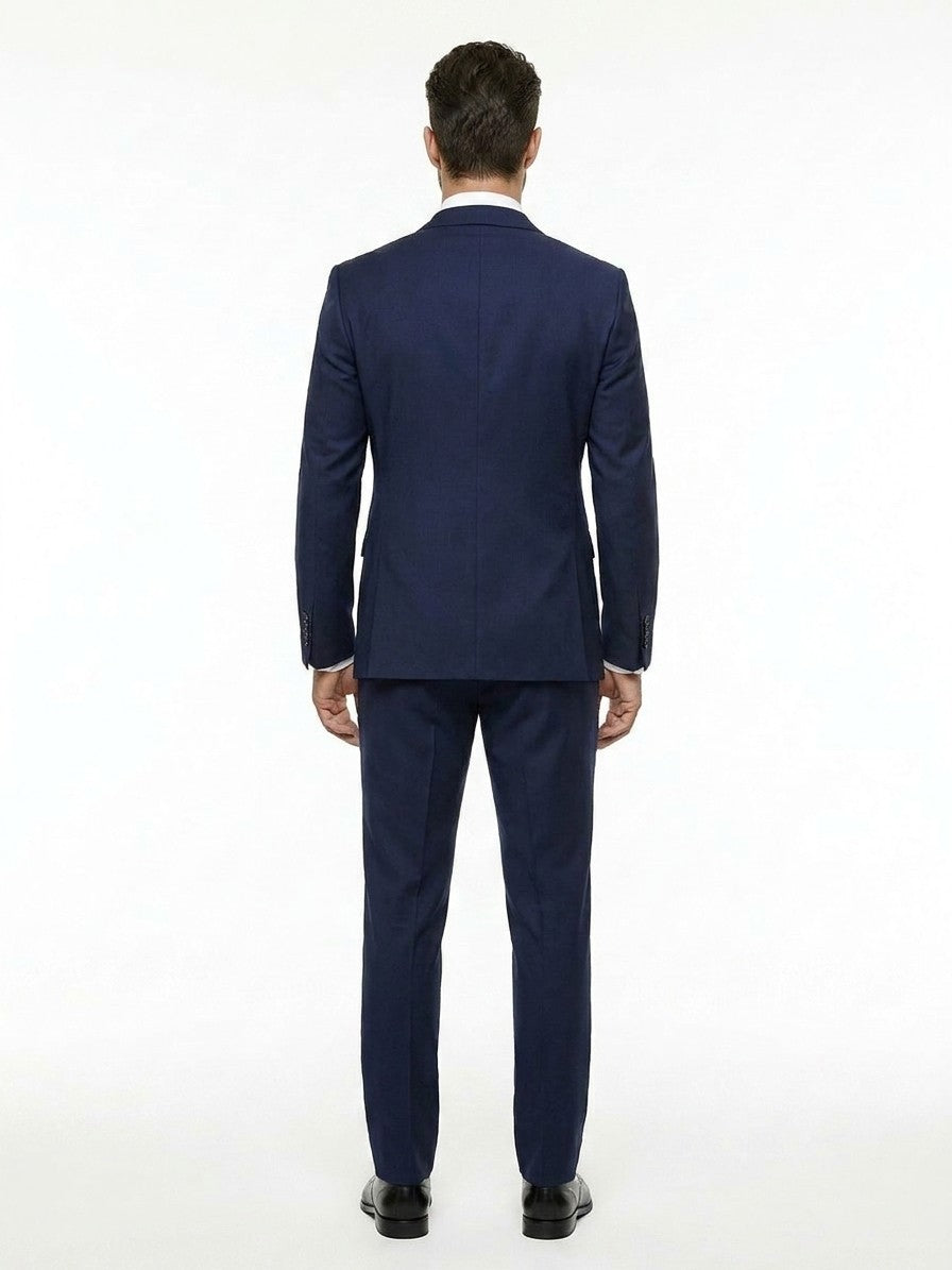 Necktie by Givenchy for men in silk blue showcases a stately silhouette, expertly detailed with a stately finish that perfectly captures the sophisticated essence of the Silk Necktie.