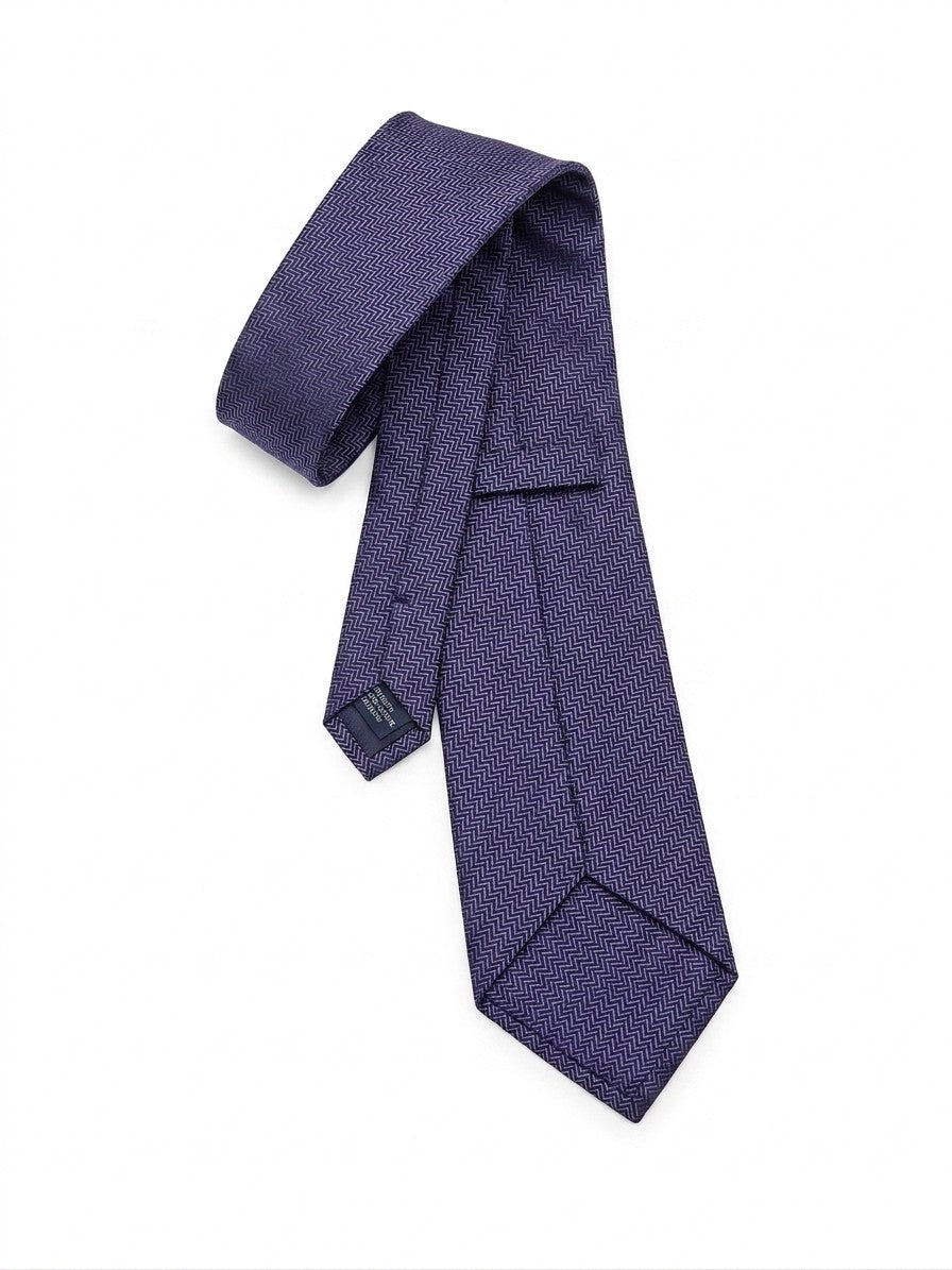 This Necktie by Givenchy for men in silk blue presents a effortless chic silhouette from the Silk Necktie collection, offering a effortless chic finish for a truly effortless chic look.