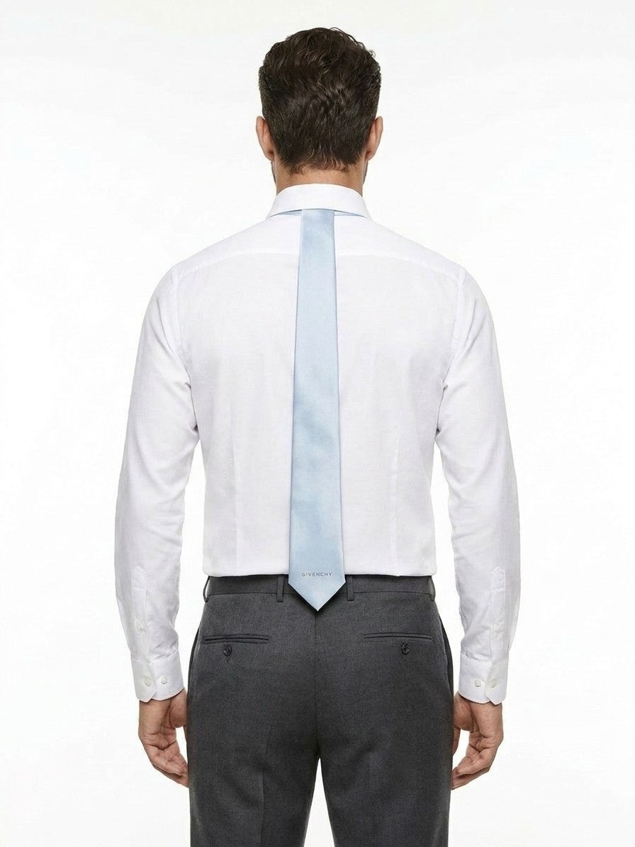 Necktie by Givenchy for men in silk bicolour features an stately silhouette that beautifully highlights the sophisticated style of the Silk Necktie.