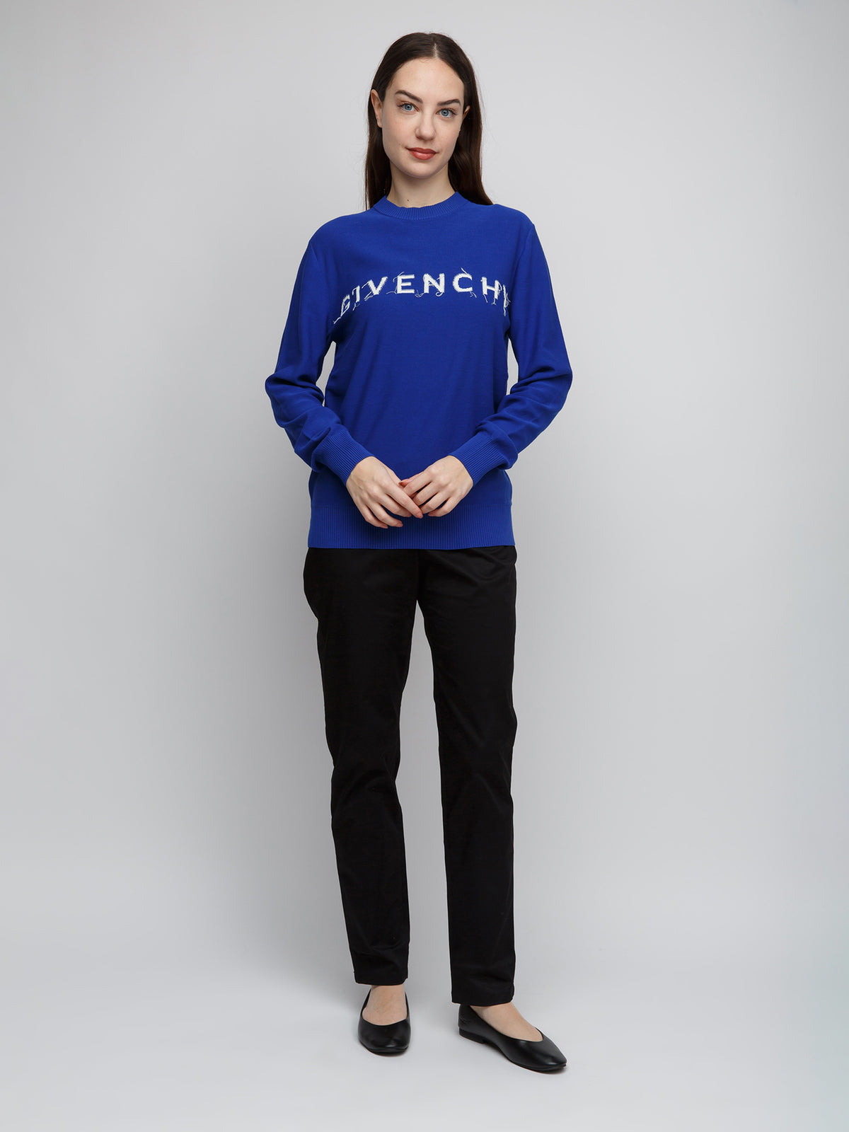 Sweatshirt by Givenchy for women in cotton blue & print showcases a slouchy chic silhouette, artfully detailed with a slouchy chic crew neckline and for a slouchy chic finish.