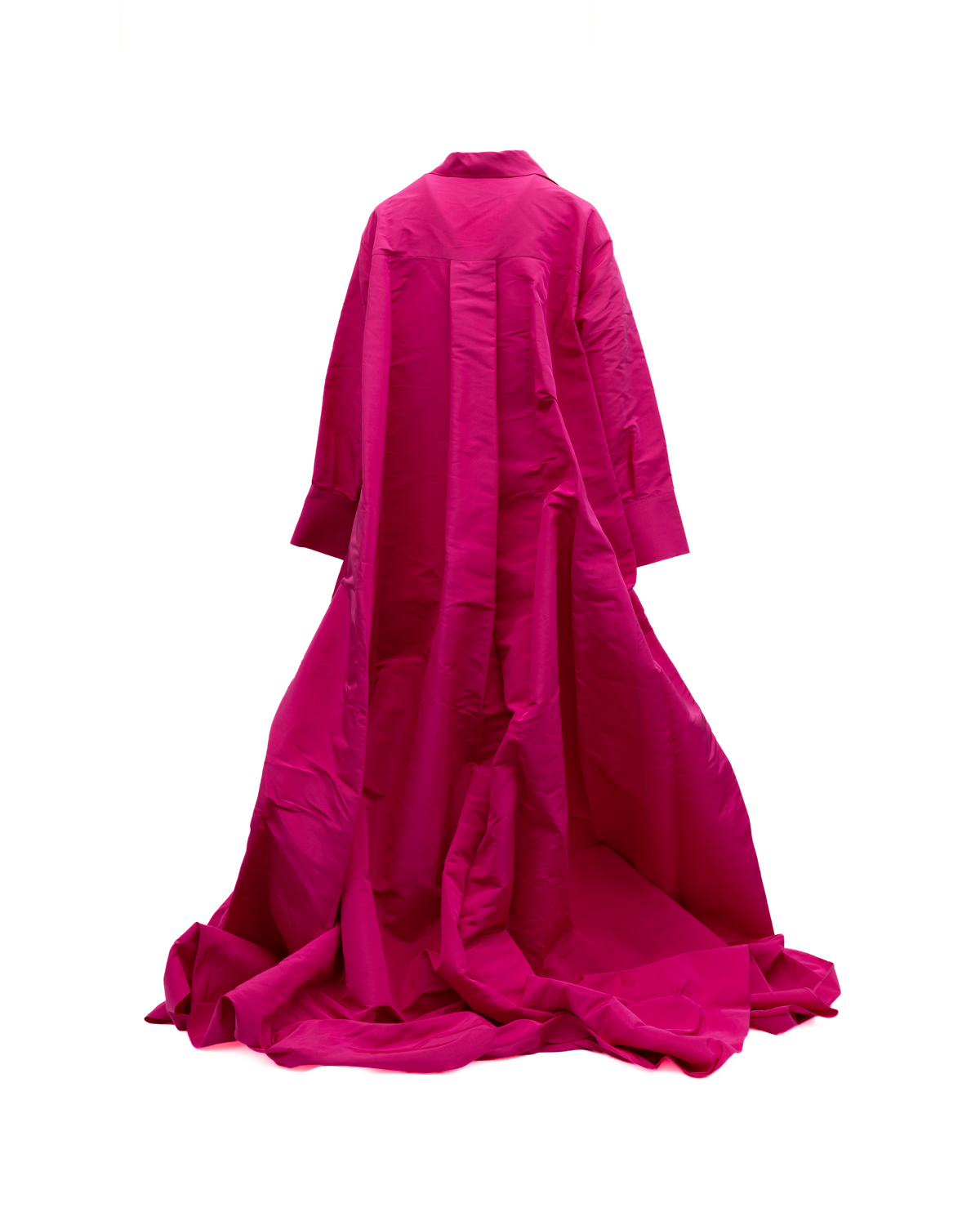 Dress by Valentino Garavani for women in polypropylene silk & viscose fuchsia & pink features an magnificent silhouette, artfully detailed with a magnificent and that flows into an magnificent maxi long.