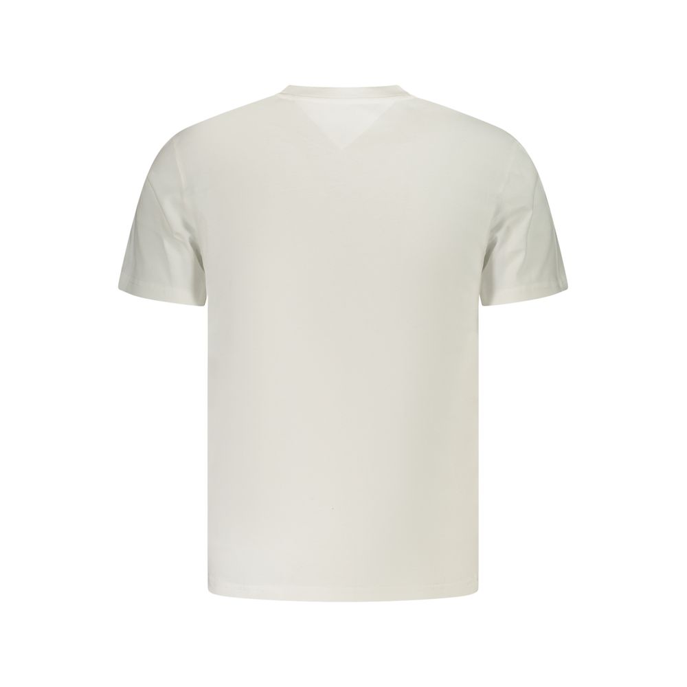 T-Shirt by Converse for men in cotton white & print features an edgy silhouette, meticulously detailed with a sophisticated and crew neckline for a truly edgy finish.