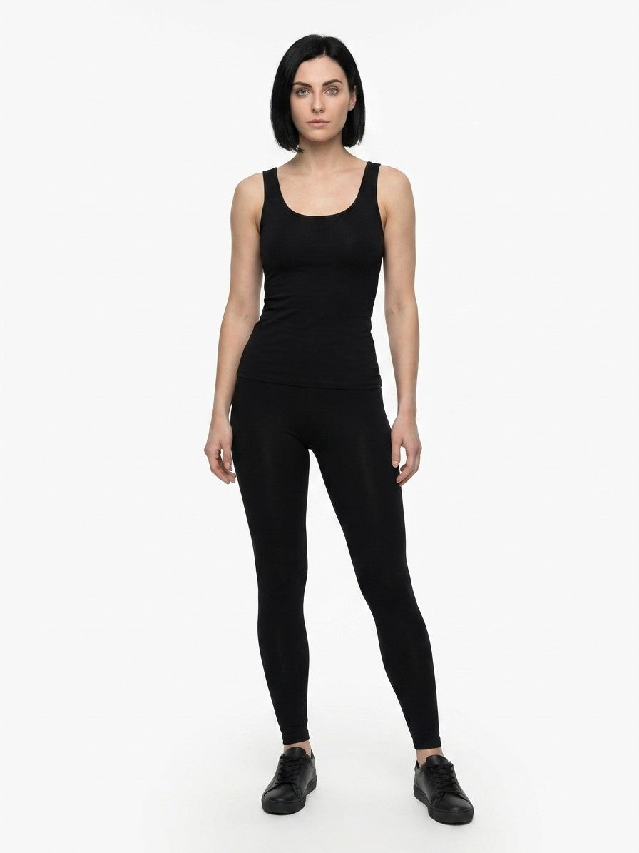 Activewear Leggings by Dolce & Gabbana for women in cashmere black features an versatile silhouette, showcasing with a versatile leggings, long, and for a high-performance look.