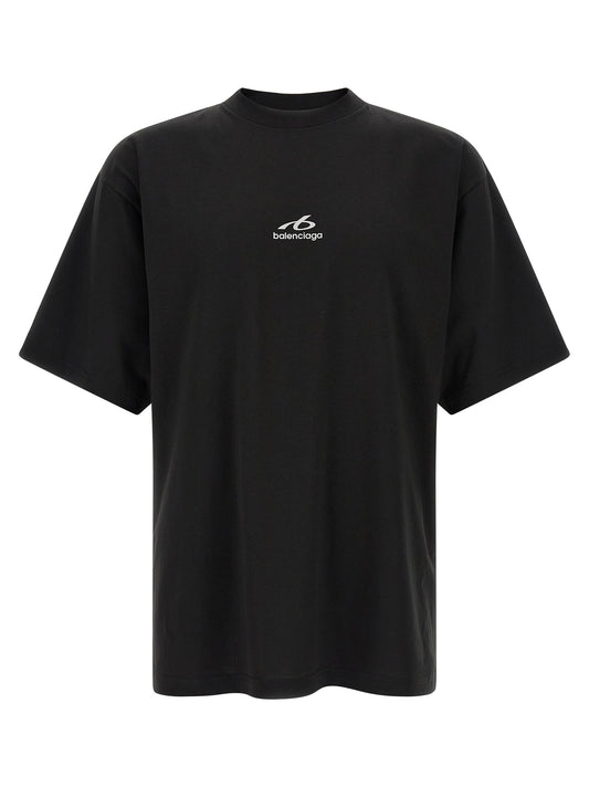 T-Shirt by Balenciaga for men in cotton black & signature showcases a dramatic silhouette, elegantly detailed with a dramatic crew neckline and for a truly dramatic finish.