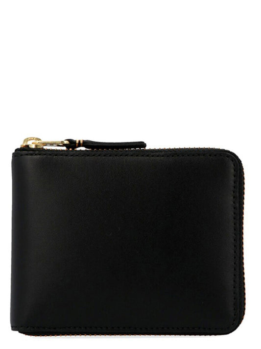 Cardholder Card Case by Comme Des Garçons for women in calfskin leather black features an meticulous design, elegantly showcasing the refined Arecalf Calfskin Leather Cardholder Card Case aesthetic while integrating sophisticated card-organization zip-around.