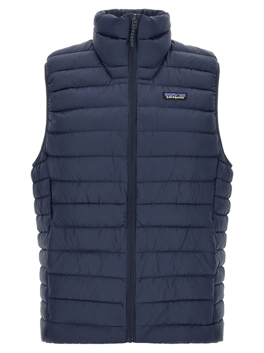 Vest by PATAGONIA for men in nylon fabric navy features a enviable silhouette, elegantly detailed with a enviable high-neck neckline and functional windproof, pockets & insulated for a enviable finish.