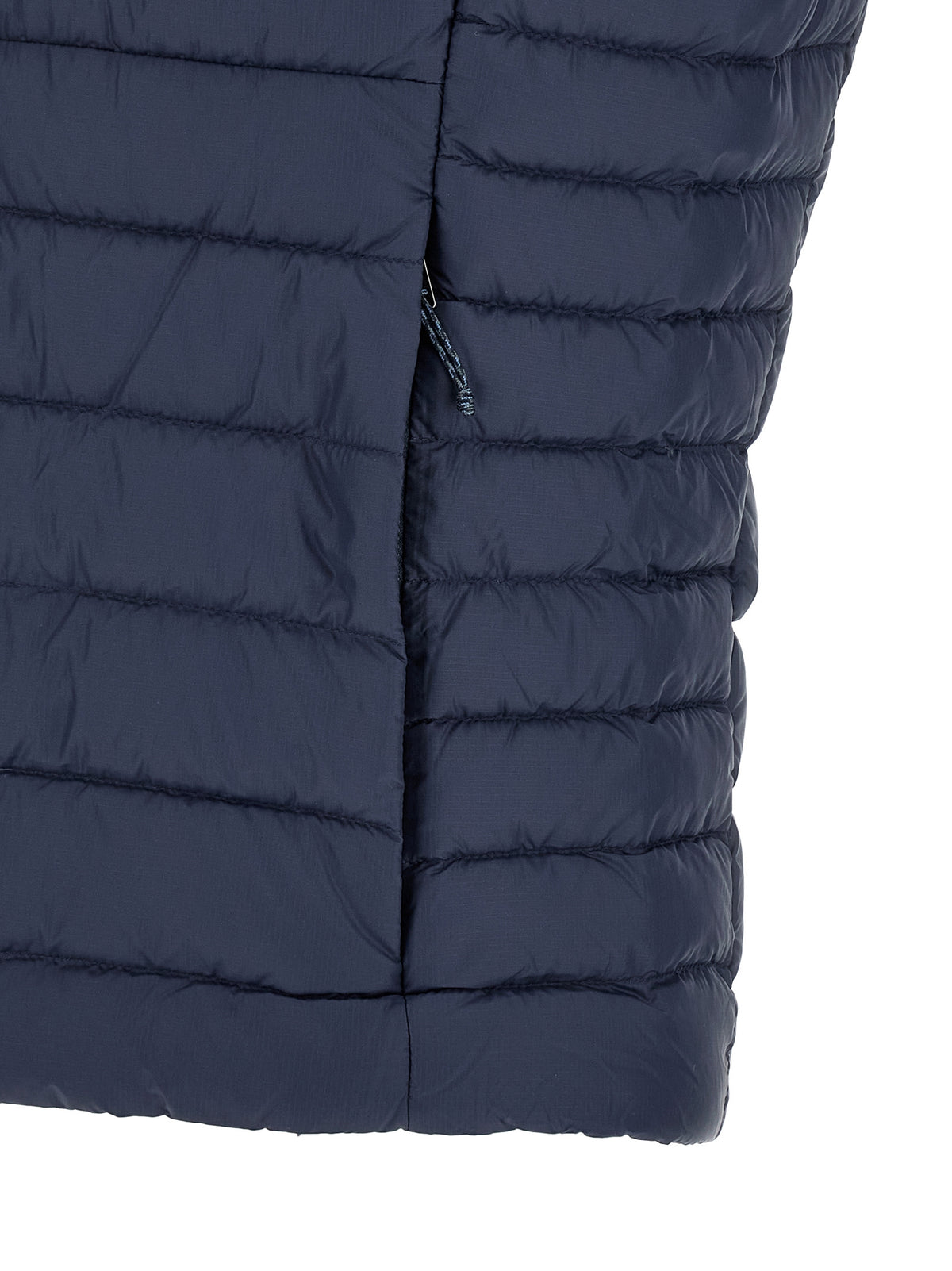 Vest by PATAGONIA for men in nylon fabric navy showcases a utilitarian silhouette, artfully incorporating windproof, pockets & insulated and a utilitarian high-neck neckline for a truly utilitarian finish.