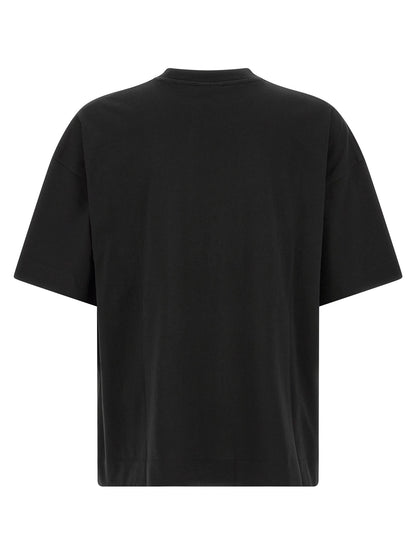 T-Shirt by Dries Van Noten for men in cotton black features an edgy silhouette, meticulously detailed with a sophisticated and crew neckline for a truly edgy finish.
