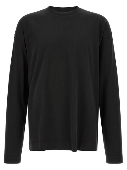T-Shirt by Dries Van Noten for men in cotton black features an edgy silhouette, meticulously detailed with a sophisticated and crew neckline for a truly edgy finish.