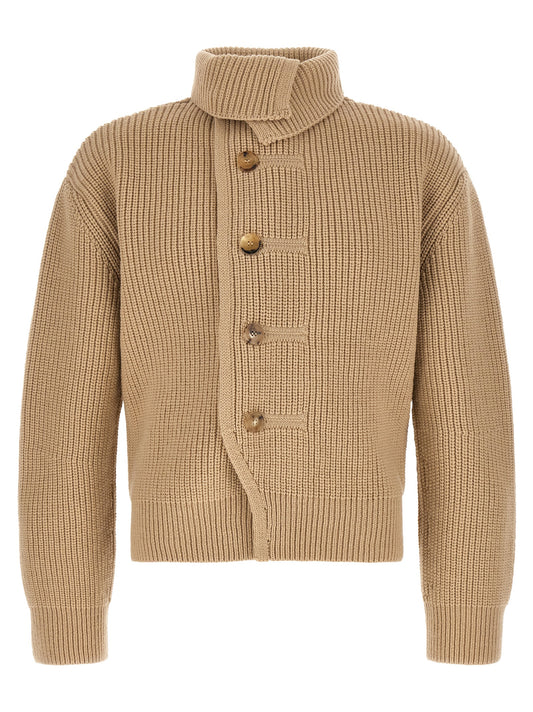 Cardigan by Dries Van Noten for men in wool beige & horn showcases a luxurious silhouette, meticulously detailed with a sophisticated and for a refined finish.