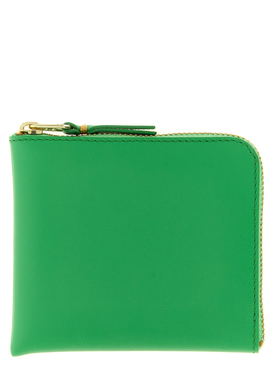 Cardholder Card Case by Comme Des Garçons for unisex in bos taurus calfskin leather bicolour & green features a distinguished silhouette, showcasing the distinguished design of the Bos Taurus Calfskin Leather Cardholder Card Case with refined card-organization.