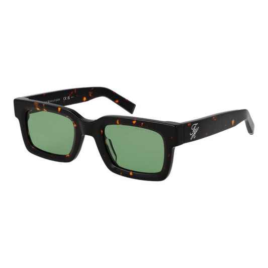 Sunglasses by Tommy Hilfiger for men in acetate black features an effortlessly chic rectangle full-rim frame design with black coloured frame detailing and non-polarized category-2-medium-tint lens for a effortlessly chic aesthetic.