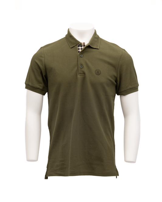 This Polo Shirt by Burberry for men in cotton green & olive presents a flawless silhouette, showcasing flawless detailing and a refined for a truly flawless aesthetic.