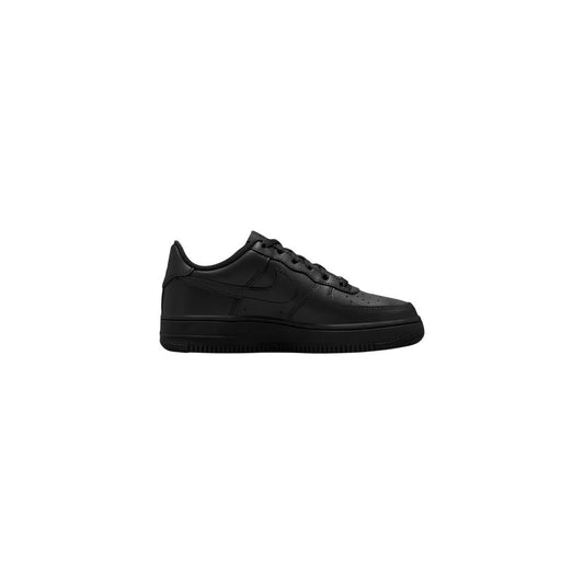 Sneakers by Nike for women in leather & rubber black presents a impeccable silhouette as Women's Low Top Leather & Rubber Sneakers, expertly defined by a impeccable low-top style for a impeccable, high-fashion look.