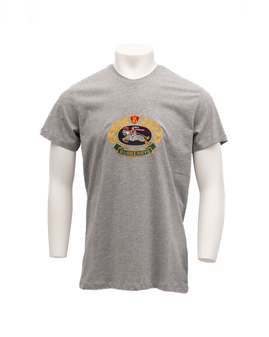 T-Shirt by Burberry for men in cotton gray features an on trend silhouette, perfectly showcasing a on trend and for an elevated aesthetic.