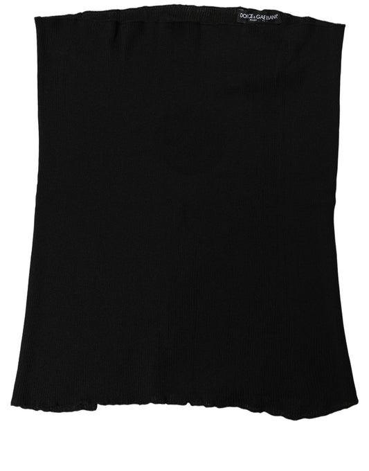 Scarf by Dolce & Gabbana for men in nylon & viscose black showcases a warm silhouette from the Nylon & Viscose Neck-Warmer Scarf collection, offering a warm drape that exudes sophisticated luxury.