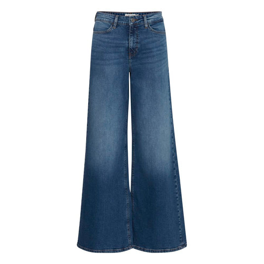 Jeans by ICHI for women in stretch denim cotton blue features an sartorial flared, bootcut, regular-fit & wide and long with a cut for a sartorial finish.